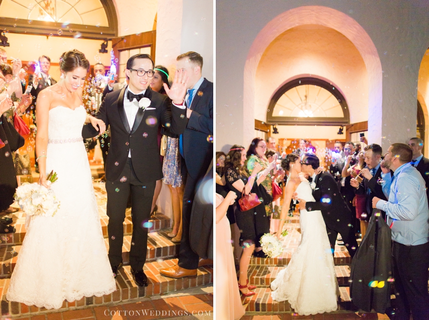 bride and groom bubble exit parador