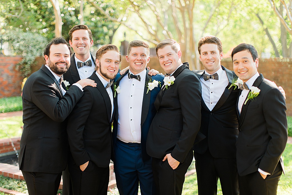 groom and groomsmen wedding day